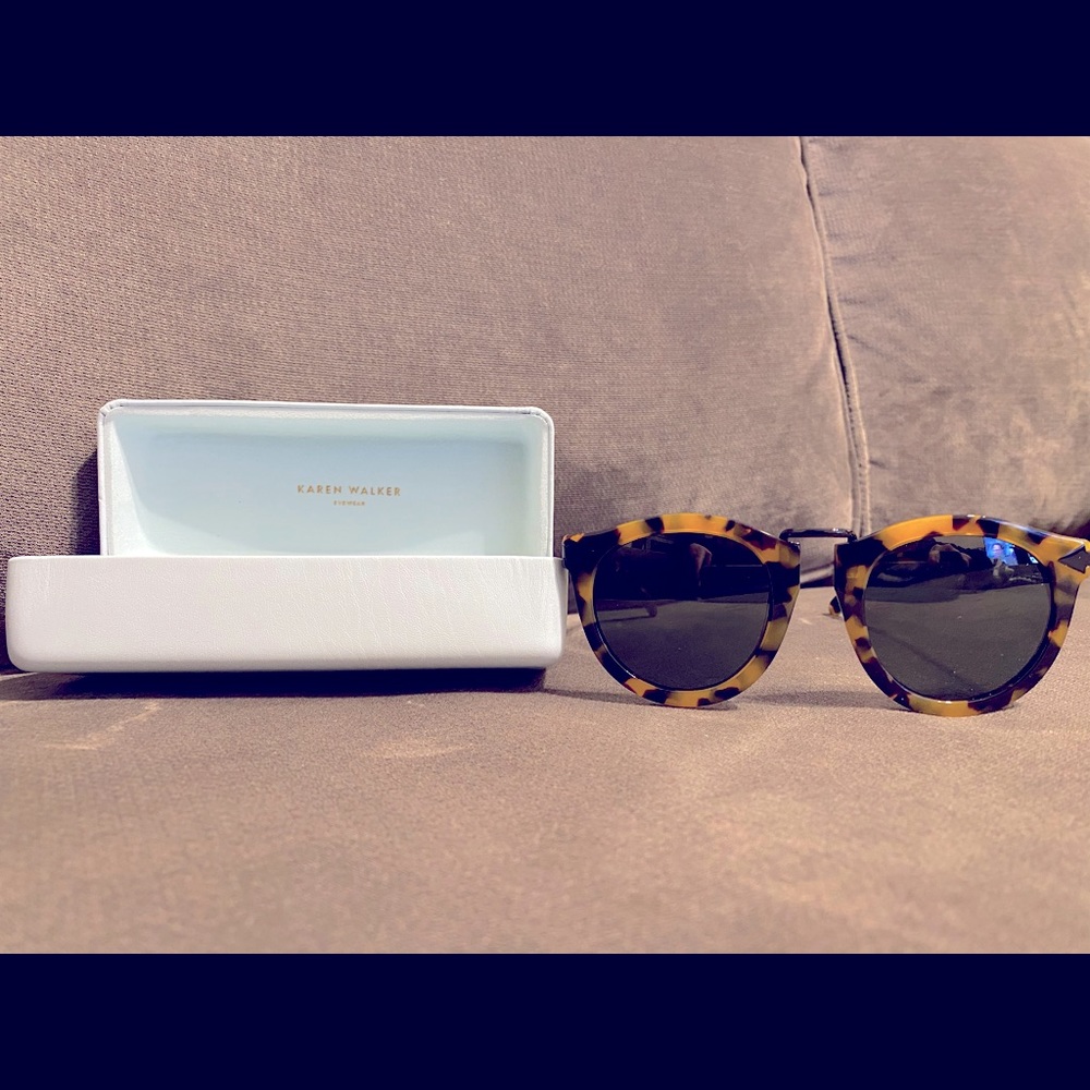 Karen Walker Never Used Sunglasses!!!